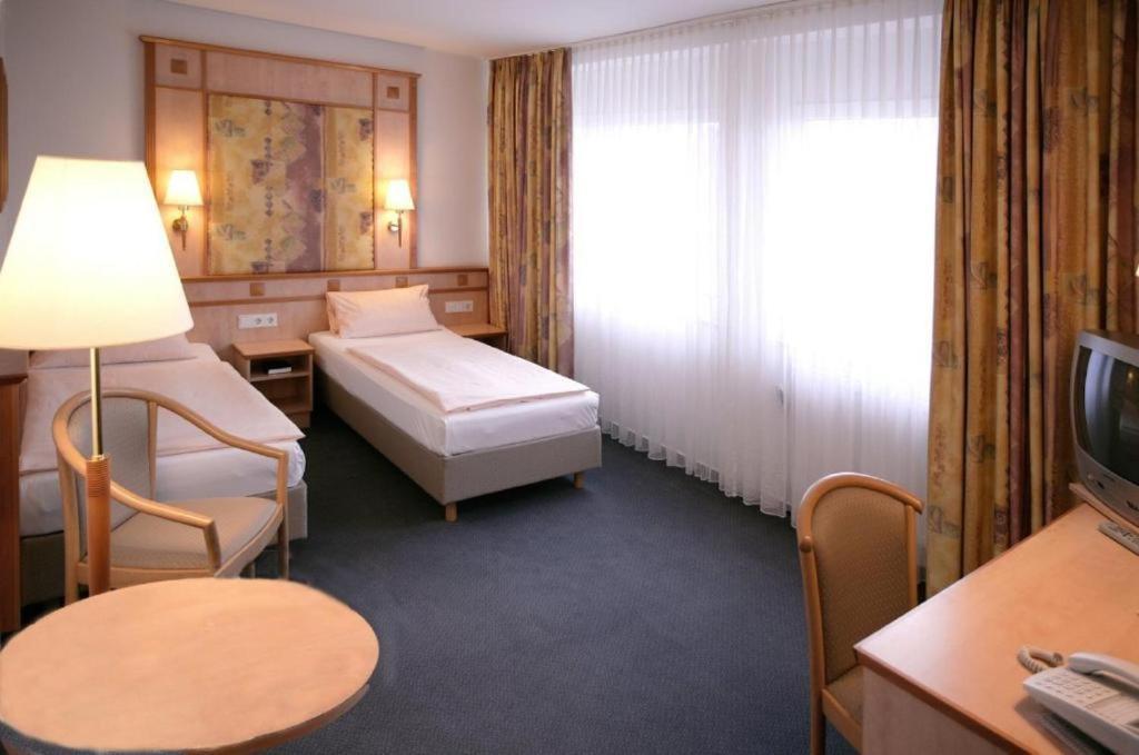 Hotel Wetterau - Self-Check-In Wölfersheim Εξωτερικό φωτογραφία
