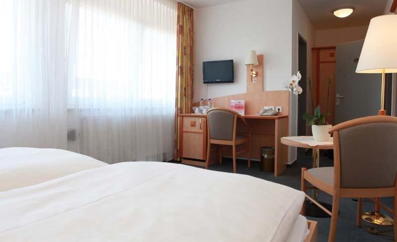 Hotel Wetterau - Self-Check-In Wölfersheim Δωμάτιο φωτογραφία
