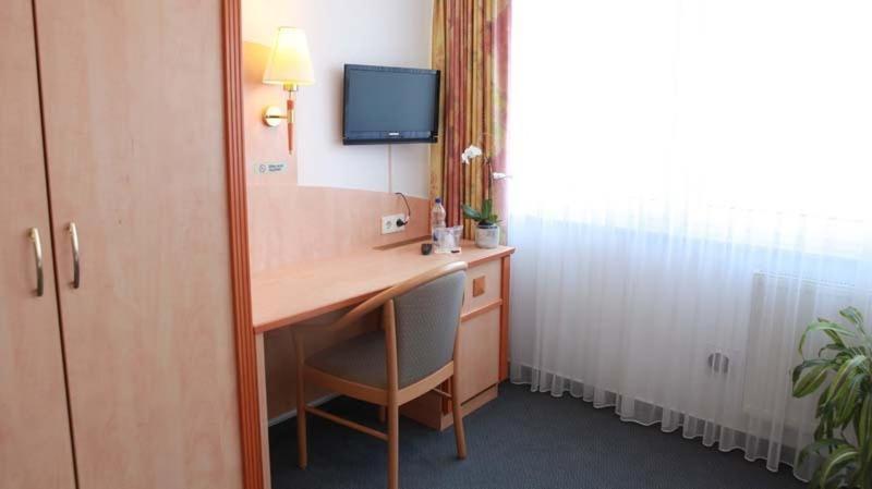 Hotel Wetterau - Self-Check-In Wölfersheim Δωμάτιο φωτογραφία