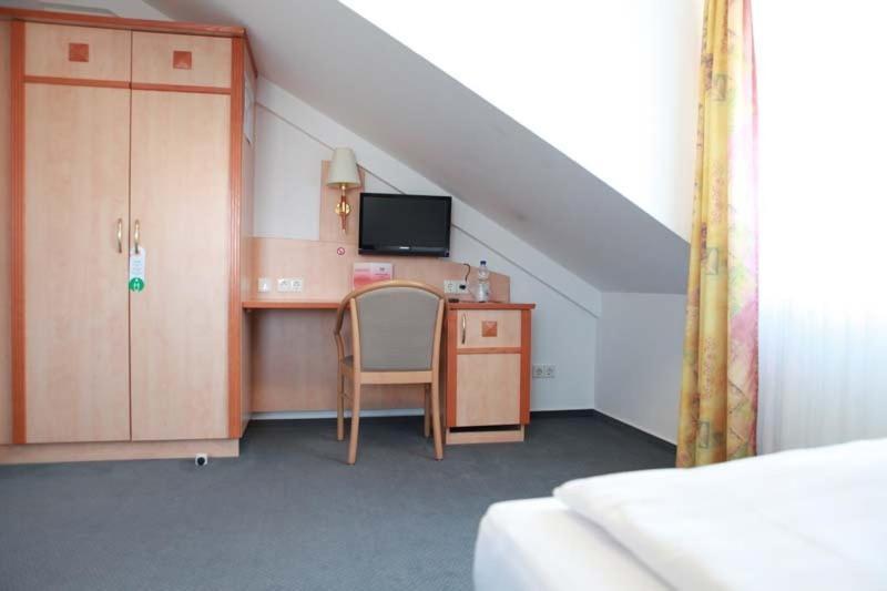 Hotel Wetterau - Self-Check-In Wölfersheim Δωμάτιο φωτογραφία